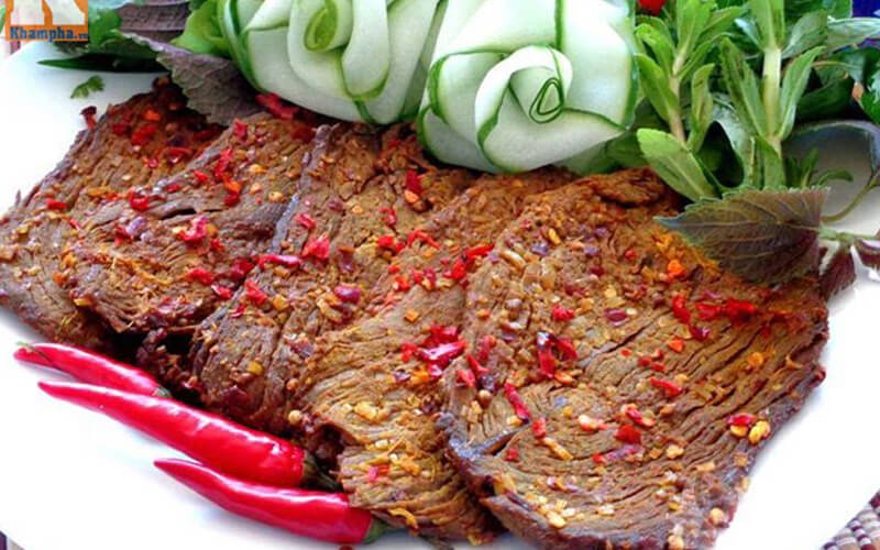 Cách làm khô bò ngon tại nhà bằng chảo cho thành phẩm màu cánh gián hấp dẫn